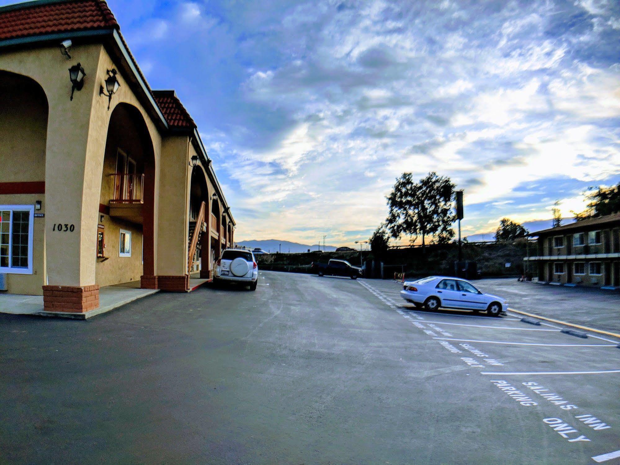 Salinas Inn Екстериор снимка