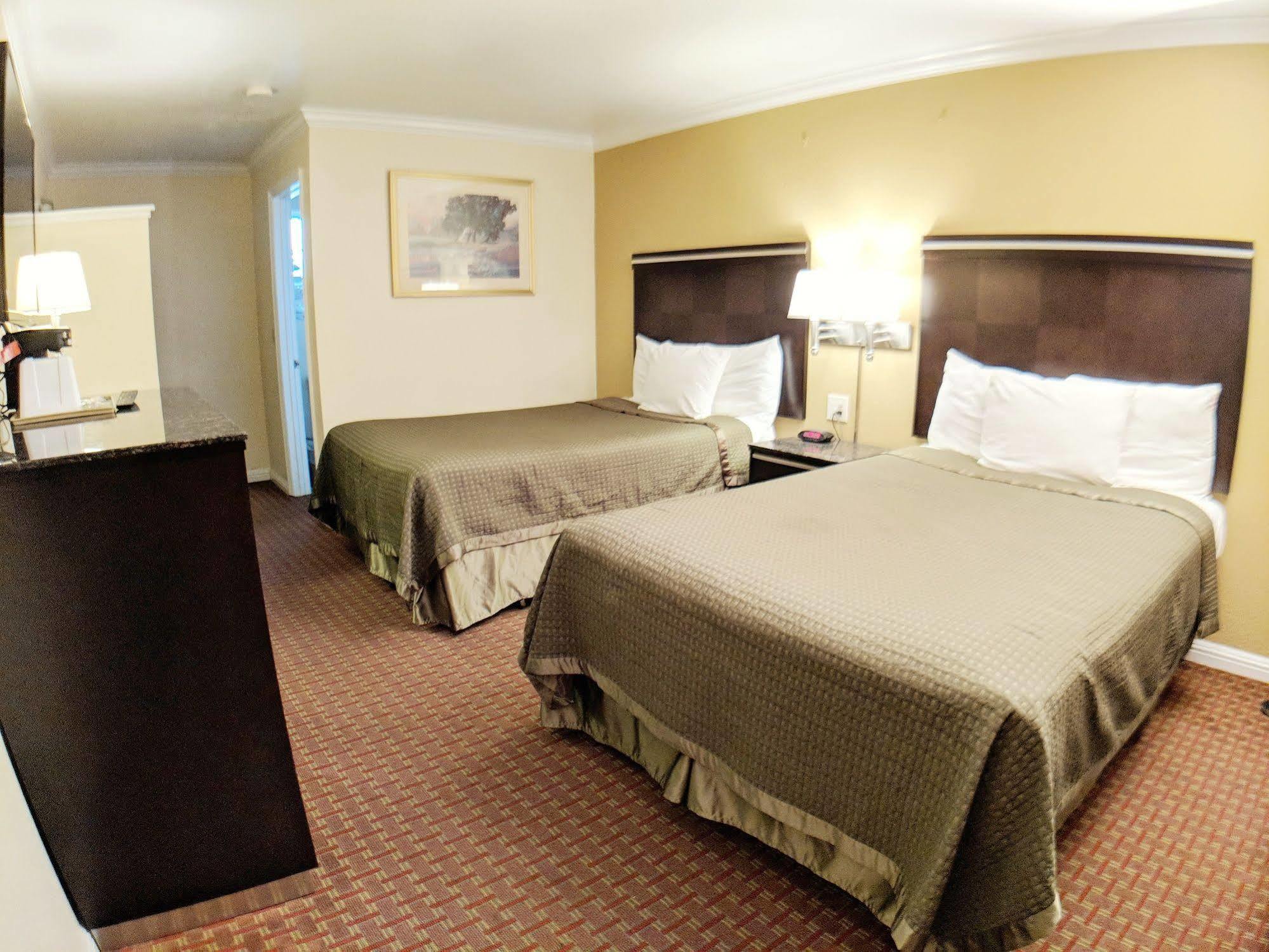Salinas Inn Екстериор снимка